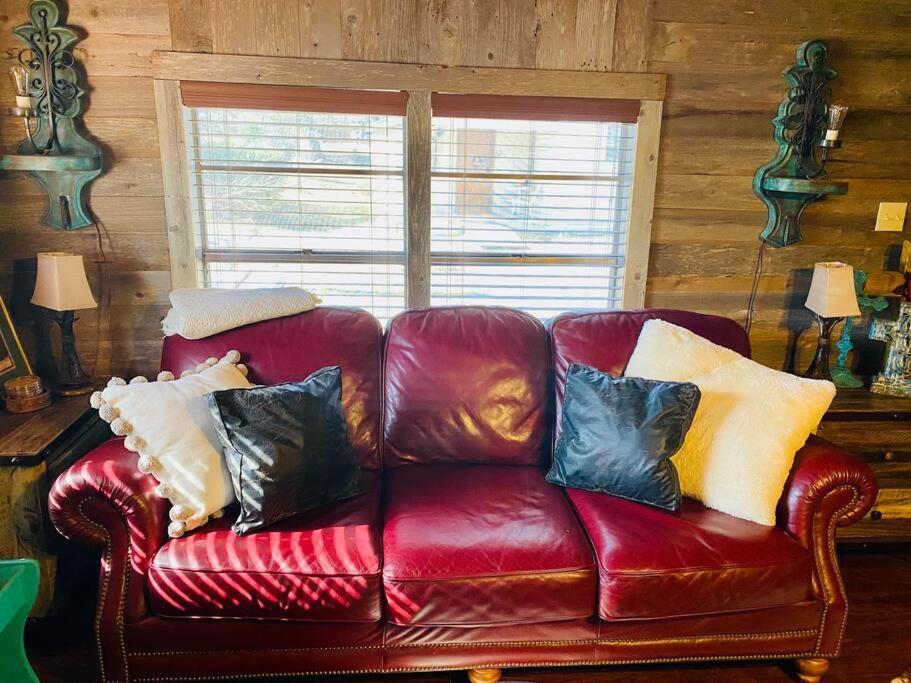 8Th St. Cowboy Haus I Biker Friendly I River Бандера Екстериор снимка