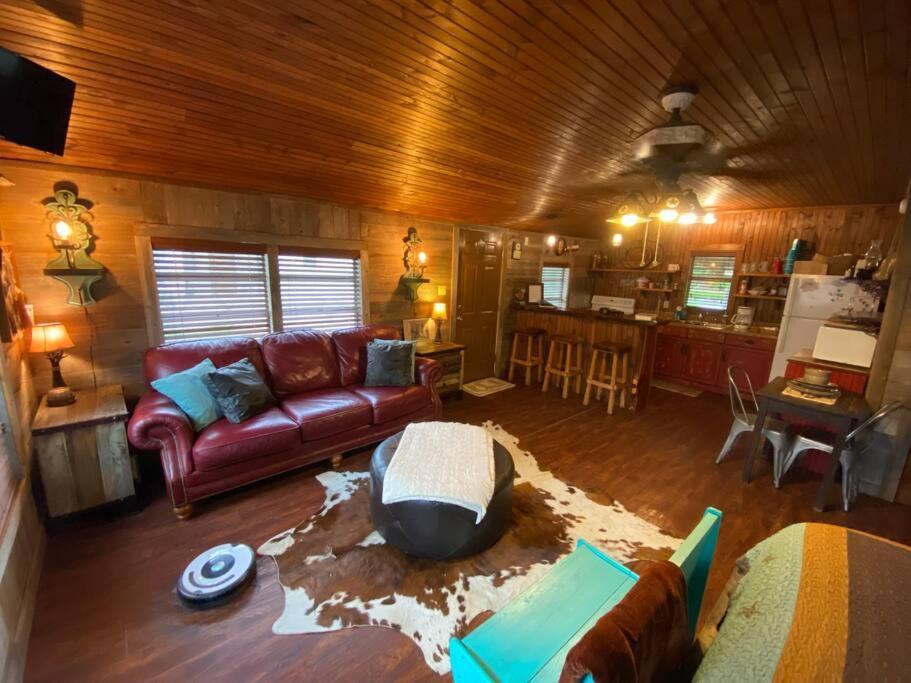8Th St. Cowboy Haus I Biker Friendly I River Бандера Екстериор снимка